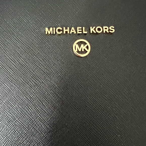 NWT MICHAEL KORS LEATHER CINDY DOME CROSSBODY BAG - Picture 3 of 10